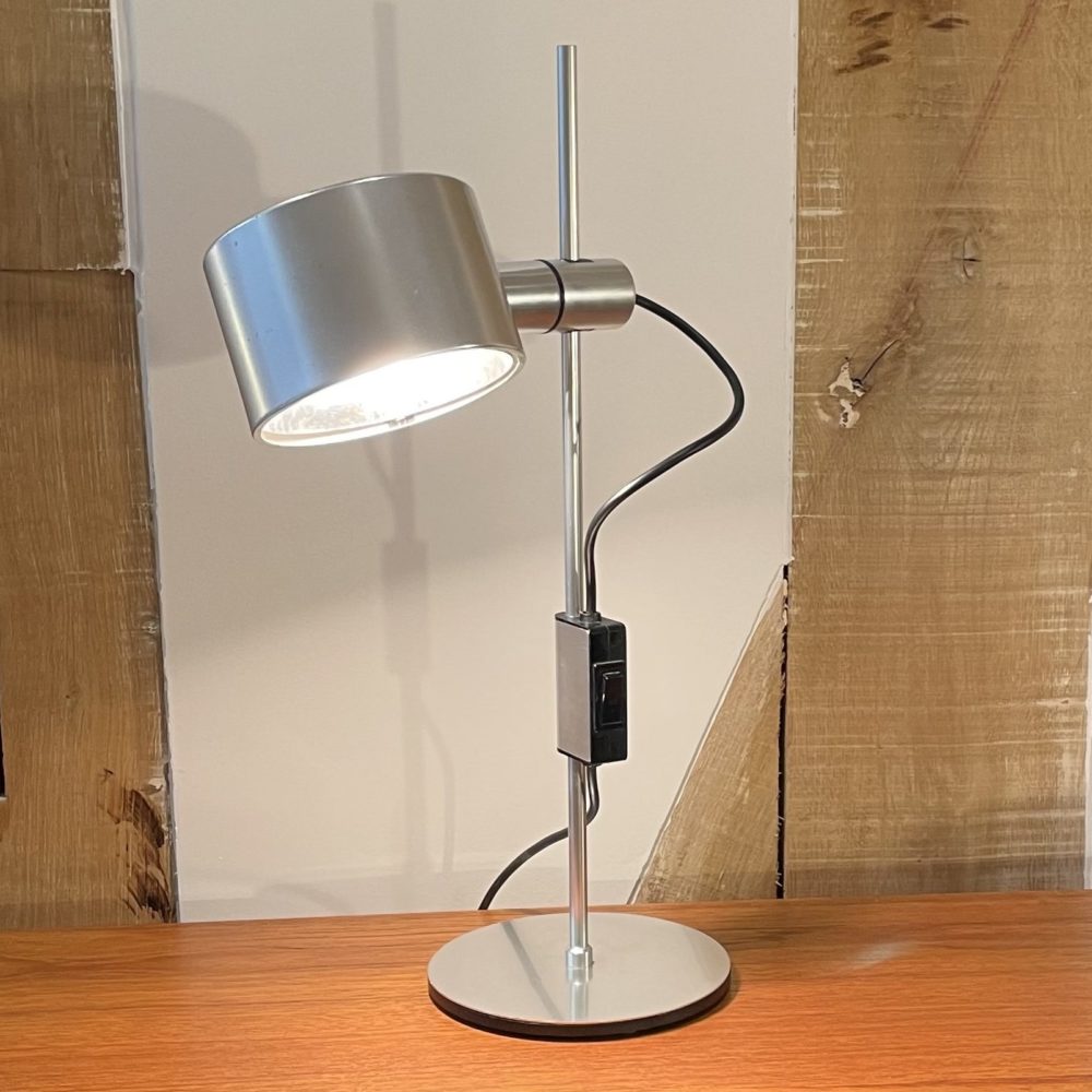 lamp-peter-nelson-ronald-holmes