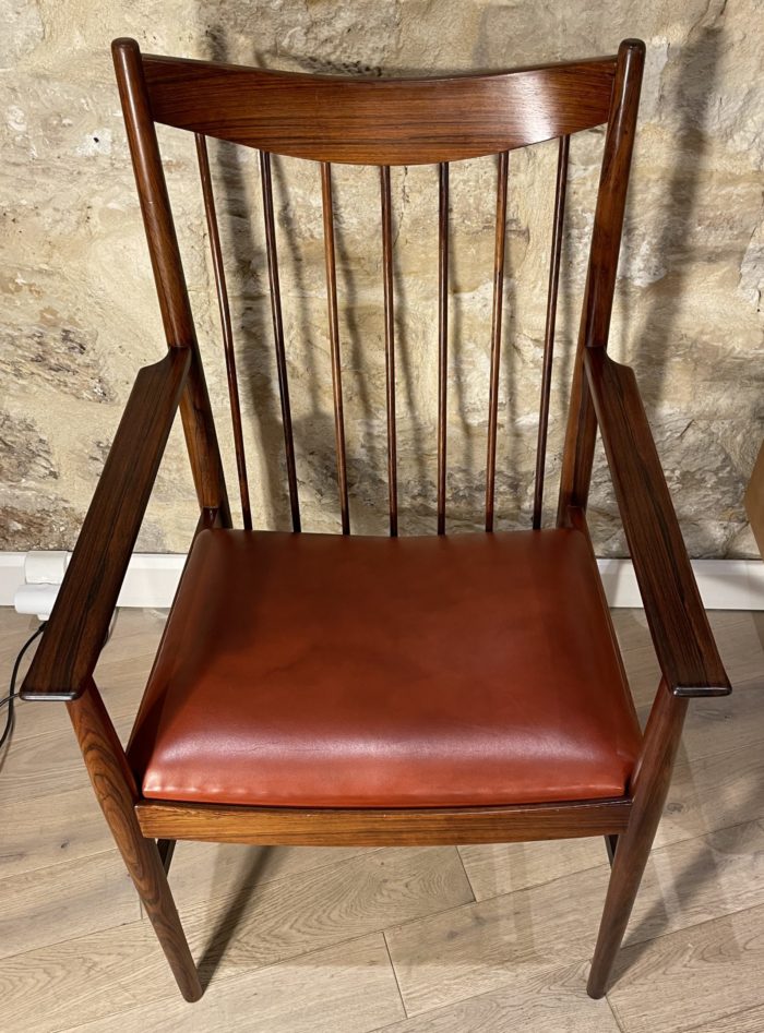 Arne-Vodder-Sibast-fauteuils-palissandre-cuir