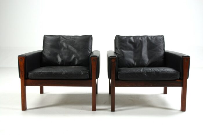 hans_wegner_ap_62_lounge_chairs_rosewood_leather