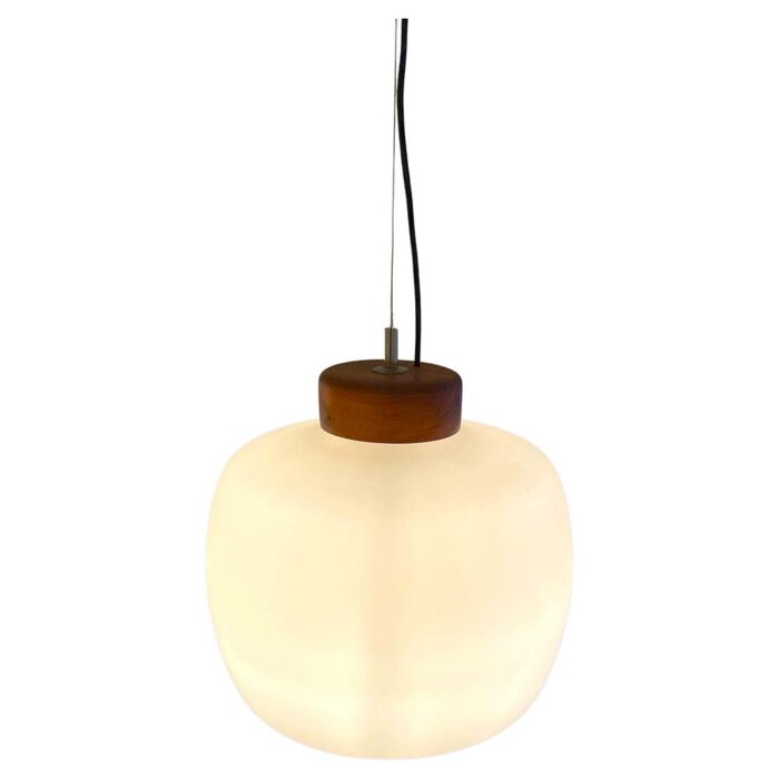 Lampe_suspension_par_goffredo_reggiani