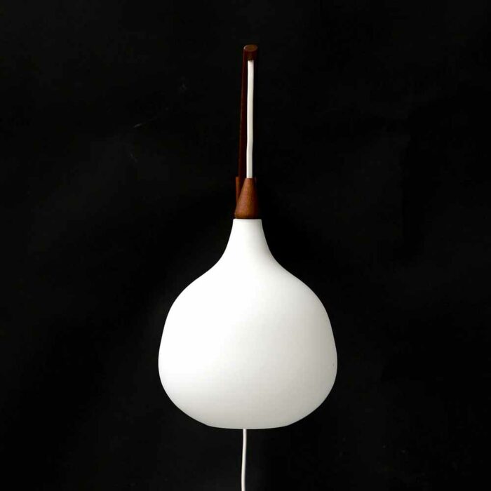 luxus_kristiansson_wall_lamp_applique_teck_opalin